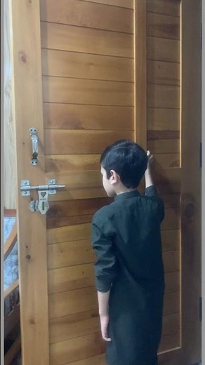 Torque & Moment Arm Explained with Door Experiment 🚪 | Class 9 Physics Concept #shorts