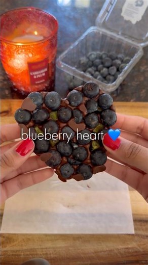 chocolate covered blueberry heart 💙 #blueberry #recipe #easy #fypシ #dessert #sweet