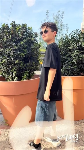 NOT LIKE TEENS on Instagram: "Venite a conocernos y encontra la ropa perfecta para los adolescentes de casa 💪🏽✨ ¡No te vas a arrepentir! 👉🏼 Te esperamos por nuestro local en 📍Av Gauss 5616, local 4, Córdoba Capital #inspolooks #lookteens #supersale #lookskidsgirls #modateen #indumentaria #preadolescente #modaadolescente #temporadaotoñoinvierno #capsulamargarita"