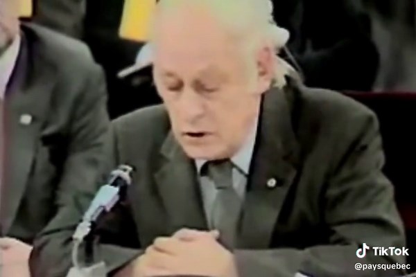 ⚜️ #RenéLévesque #PQ 1981 Nuit des longs couteaux — «Il est absolument pas question pour un Gouvernement #québécois qui se respecte d'accepter une pareille évolution (🇨🇦 #Constitution) qui nous enlève des pouvoirs traditionnels et fondamentaux du #Québec sans notre consentement!»