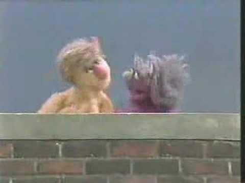Classic Sesame Street - Scratch My Back