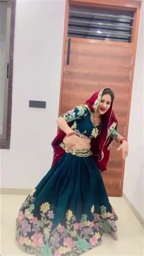 Lengha Lugadi Mai Patli💃🏻#trending #shorts #meenageet #ytshorts