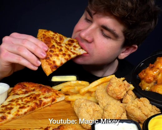 Pizza and Wings Mukbang with ASMR Sounds