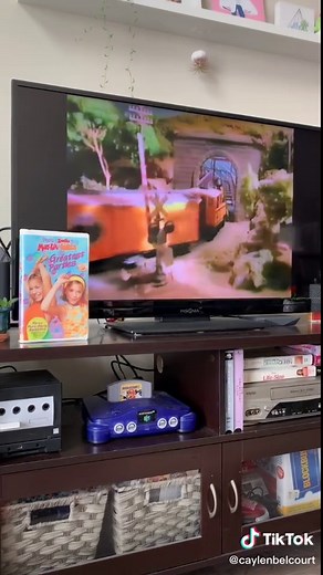 My FAVOURITE Mary-Kate and Ashley song 🥰🥺 #olsen #vhs #nostalgia #throwback #fyp #SpotlightAPI
