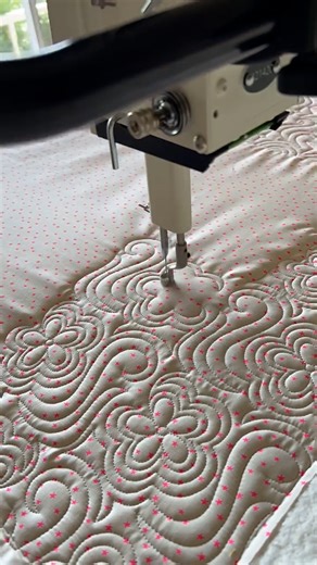 482K views · 2.3K reactions | Digital quilting combines art and technology in such a satisfying way 瑱勞 | UNILAD Tech | Facebook