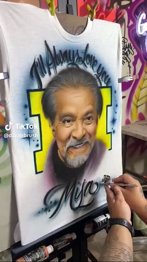 Custom Airbrush Portraits: Unique Art for Clients