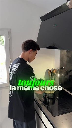 Manger toujours la même chose, ce n’est pas un problème de discipline. C’est un problème de structure. La majorité des gens s’alimentent mal et font soit : – toujours les mêmes repas “safe” – soit ils changent tout le temps sans logique Dans les deux cas, le corps sature : fatigue, digestion bancale, stagnation physique, carences. Varier intelligemment, ce n’est pas ajouter plus d’aliments. C’est garder une base simple et faire tourner les options que le corps reconnaît. C’est exactement ce que 