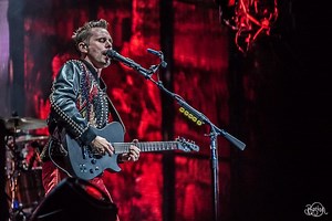 Muse Performs Tracks From "Absolution" Love For The First Time in 7 Years -