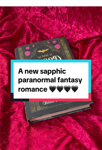 a sapphic vampire hunter x vampire paranormal fantasy romance?! yes please!! 🖤 THE BOOK OF BLOOD AND ROSES by Annie Summerlee is coming 1/13 featuring a stunning illustration by Reiko Murakami underneath the jacket! 🦇