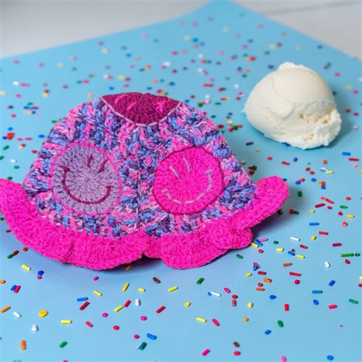 Rose Smiley Face Bucket - Etsy