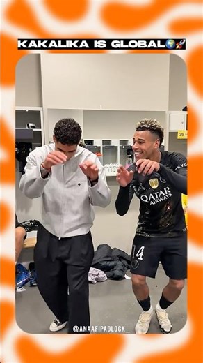 PSG jams to KAKALIKA ! 💙🤍🔥