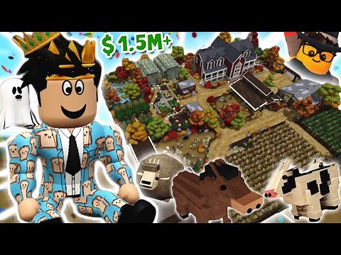 touring an expensive bloxburg AUTUMN FARM that has ANIMALS... moo quack baaa