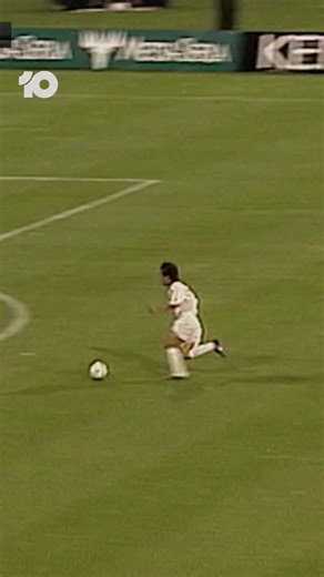 28K views · 709 reactions | Can you believe it’s been 20 years since THAT famous night in 2005?!  To commemorate the anniversary, a new documentary is coming.   WATCH ‘The Kick that United a Nation’ this Friday night at 8:40pm on Channel 10. | CommBank Socceroos | Facebook