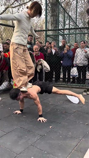 It's time to practice static exercises properly! #streetworkout #dailytraining #outdoortraining