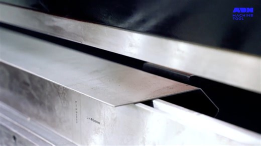 ADH 220T-4000mm CNC 折弯机 | 搭载 Cybelec VT19 控制系统