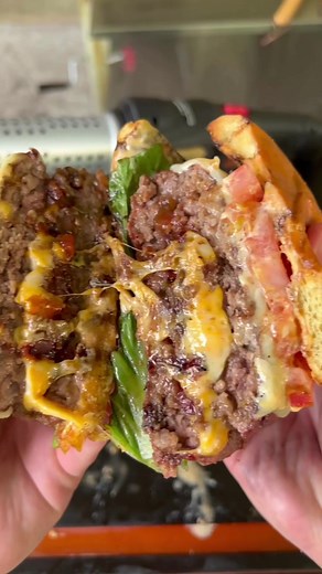 Delicious Bourbon Bacon Jam Juicy Lucy Recipe