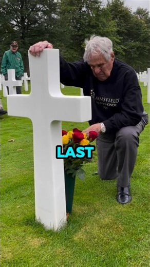 WWII Hero’s Emotional Visit to His Friend’s Grave