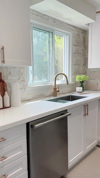 DIY Stone Backsplash Transformation | German Smear Method