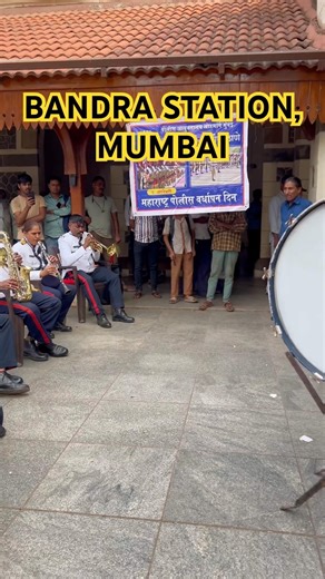 Bandra Station Hits Different 🎶 #youtubeshorts #ytshorts #mumbai