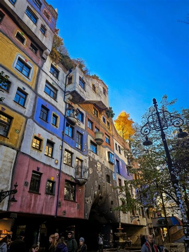 Exploring the Hundertwasser House in Vienna
