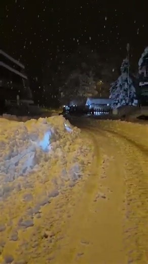 Neve pazzesca ad Artesina (CN), oltre 1 metro di accumulo! 23/12/2025