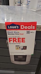 Lowe’s Rewards members — you can score a FREE paint or stain sample in-store right now! 🎨 🤩🙌 These usually go for $6–$7, so it’s a sweet little freebie. Perfect for small projects (like giving a piece of furniture a glow-up!). Plus, there are some extra member-only deals happening too! 👀 Comment LOWES and I’ll DM you all the info! @loweshomeimprovement | Hip2Save
