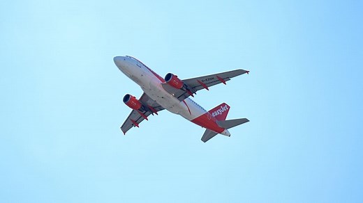 Cabin crew recruitment drive launched by easyJet