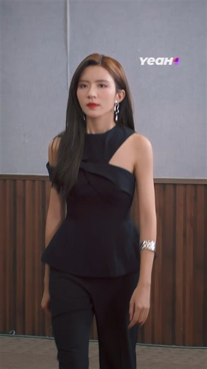 80K views · 2.4K reactions | Từng là bạn giờ lại đối đầu nhau  __ Phim Dẫn Dụ Em Vào Lòng • 11h hằng ngày tại Yeah1 Stars #DDEVL #DanDuEmVaoLong #YeaH1 #DuEmVaoLong #DEVL | Phim Việt YeaH1 | Facebook