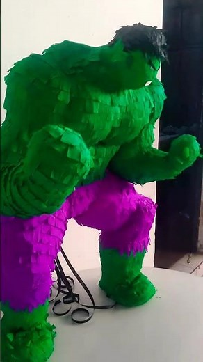 Increible piñata de hulk en 3D.avengers