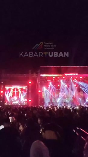 Kabar Tuban on Instagram: "Coba sebutkan keluh kesahmu ndelok konser ndek tuban lurrr #ndxaka #konser #tuban #kabartuban #beritatuban"