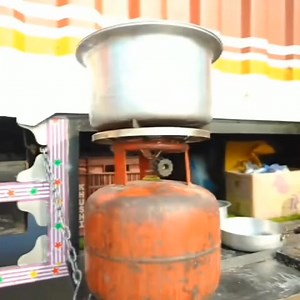 666K views · 10K reactions | New kitchen mein first time desi chicken curry  #reelschallenge #trendingvideoonthly #drivesafe #cooking | R Rajesh Daily Vlogs | Facebook