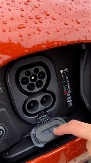 Le Porsche Macan EV propose une fonction de recharge intéressante