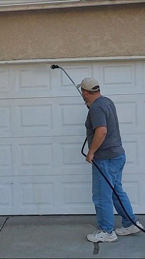 Turn your garage door into THIS for #Halloween! 👻🎃