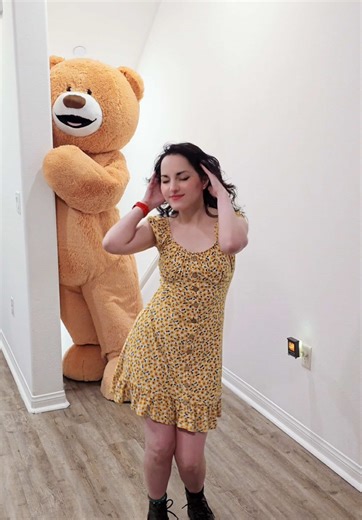 Giant Bear Scares Captain Jen E in Hilarious Encounter