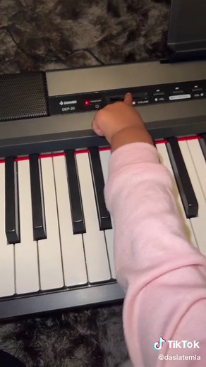 Donner DEP-20 Digital Piano Review: Best Beginner Piano Under $400