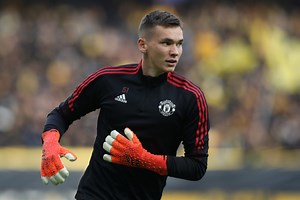 Jimmy Floyd Hasselbaink welcomes Matej Kovar on loan to Burton