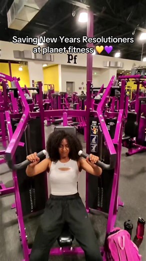 Beginner's Guide to Chest Press at the Gym