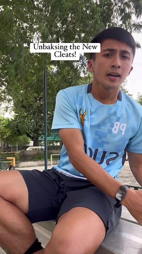 Unbaksing the new cleats! | Paolo Bugas