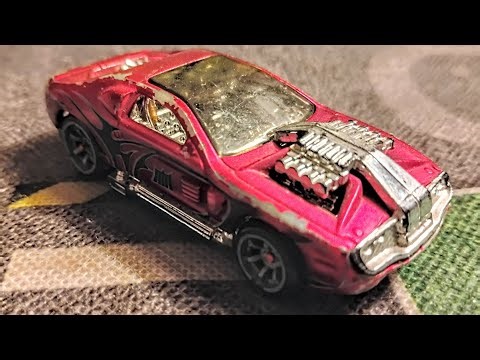 Reviewing a 2005 new casting from Hot Wheels and this one is called Hollowback.