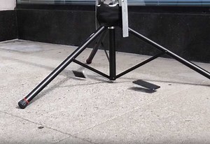 Video: Apple iPhone 8 Plus vs Galaxy Note 8 drop test