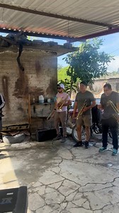 68K views · 1.3K reactions | AL  EN EL ENSAYO Y zapatéale bonito pariente, y si es la Cerritos Otro Nivel Pariente #imparablebandacerritos #produccionesortiz #mexico #estadosunidos #guatemalaviral | Imparable Banda Cerritos | Facebook