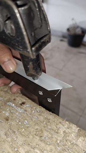 Installing the frame corner brackets #aluminum #glass #work #jobs #diy #craft #USreels #UKreels #USAreels | Working time