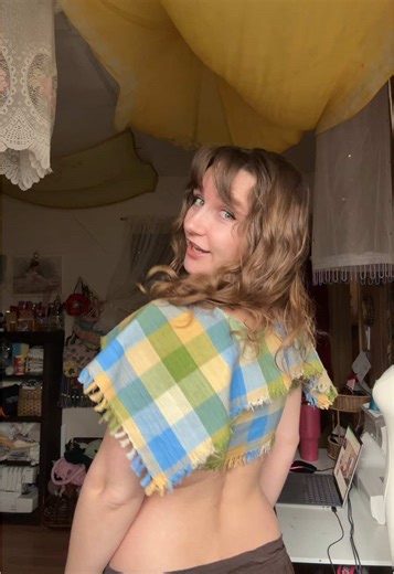 made this top outta a pillowcase :3 #sewing #thriftflip #upcycling #diy