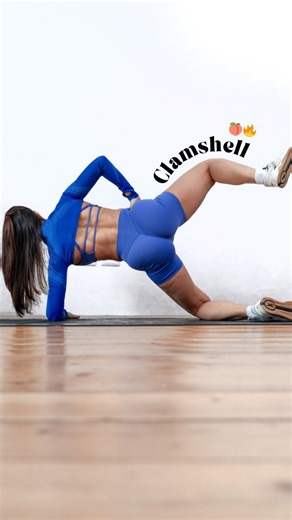 Silvia Fascians 💪🏽🌙 | Trainer & wellness creator on Instagram: "Clamshell tutorial 🍑 È un esercizio fondamentale per attivare il medio gluteo, fondamentale non solo per l’estetica, ma soprattutto per la stabilità dell’anca e delle ginocchia. Corpo in linea: Non dondolare all'indietro, immagina di avere un muro dietro la schiena. Core attivo: Mantieni un piccolo spazio tra il fianco e il pavimento per non "collassare" con la colonna. Mind-muscle connection: Non sollevare il ginocchio a caso, 