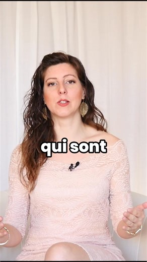 55K views · 299 reactions | La danse, au-delà du mouvement, est un langage émotionnel. Dans cette vidéo, explorez ce que révèle une danse partagée : connexion, confiance, vulnérabilité... et parfois même séduction. #connexionhumaine #dansepartagée #émotions #confianceenmouvement #intimitéémotionnelle #communicationnonverbale #énergieféminine #énergiedumasculin | Heureux En Amour | Facebook