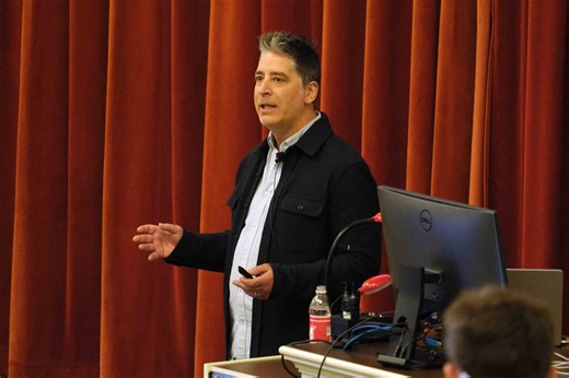 FSB Marketing alum shares wisdom, experiences with students