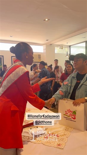 Miss Universe Philippines 2024 Chelsea Manalo during the PLDT KADAYAWAN Media Event #Chel5ea#ChelseaManalo#RbonneyGabriel#MissUniversePhilippines2024#chelSEEyouintheUniverse#EmpirePh | Miss Universe Philippines