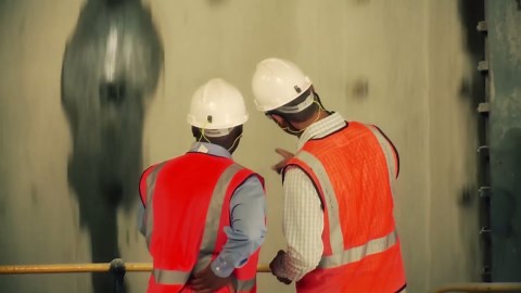 99.99% Pure Gold Bars: How They’re Made vs. How Bitcoin Gold Works