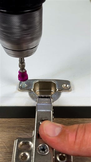 Repaired this broken hinge using wood pieces and strong glue! | Genius Inventions