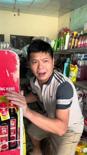 Even Aliens Need to Go Shopping! #shorts